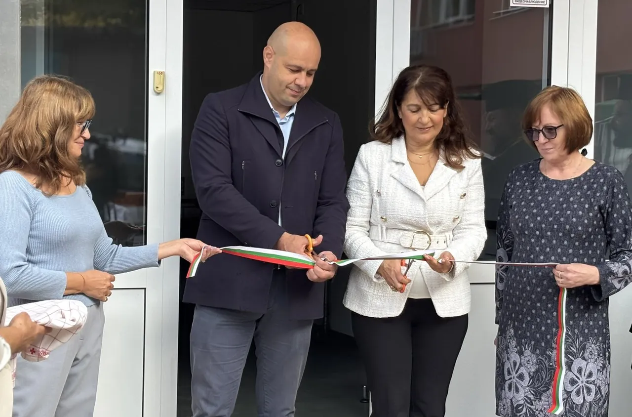 Откриха обновения Център за спешна помощ в Белово