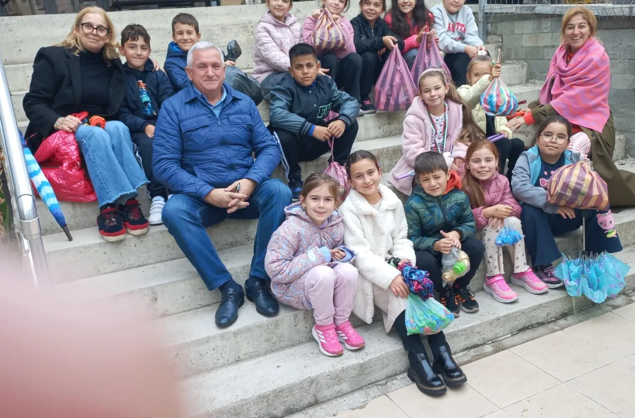 Ученици от Сатовча стартираха програмата "Научи се да даряваш"