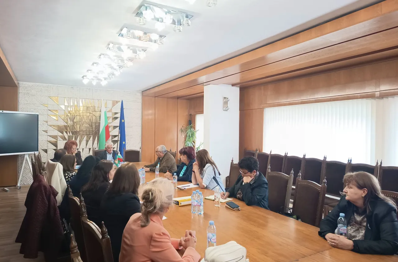Смолян обсъди подготовката за отоплителния сезон в училищата и детските градини