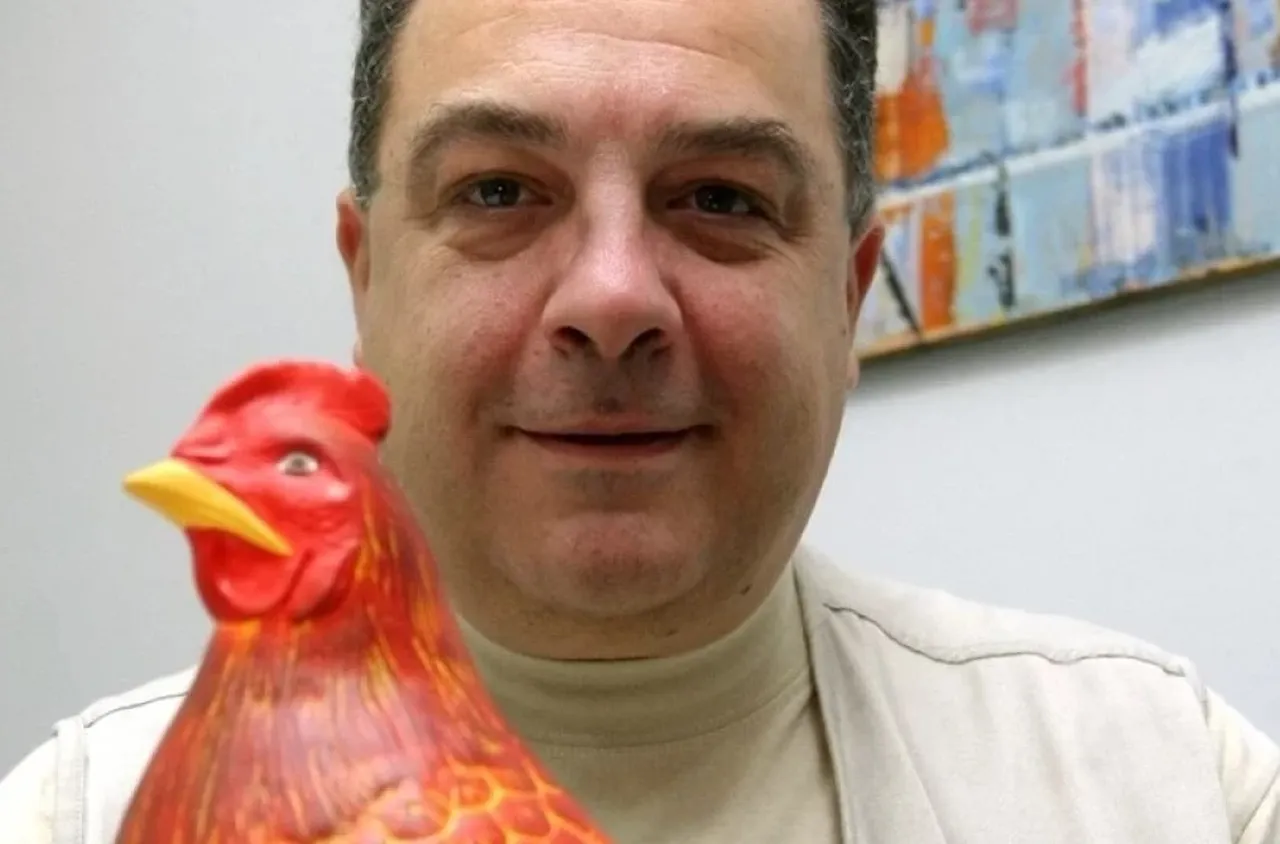 Внезапно почина спортният журналист и коментатор Петър Василев