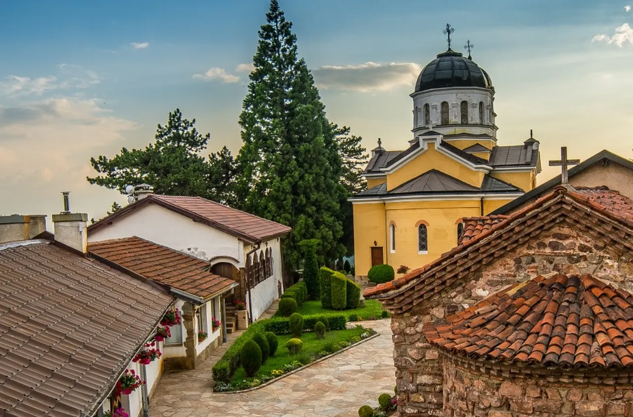 Информационна среща в Бобошево за безплатен летен лагер за деца