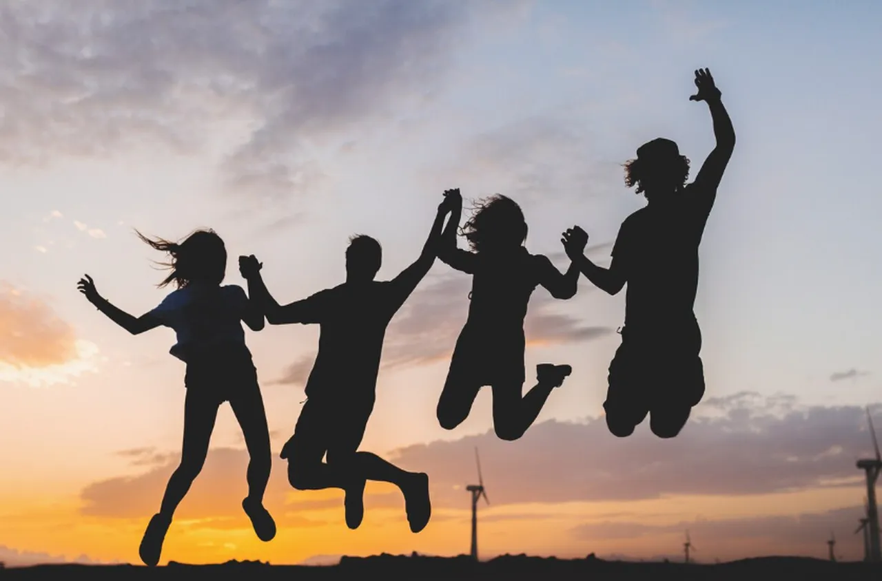 24 април - Международен ден на младежката солидарност