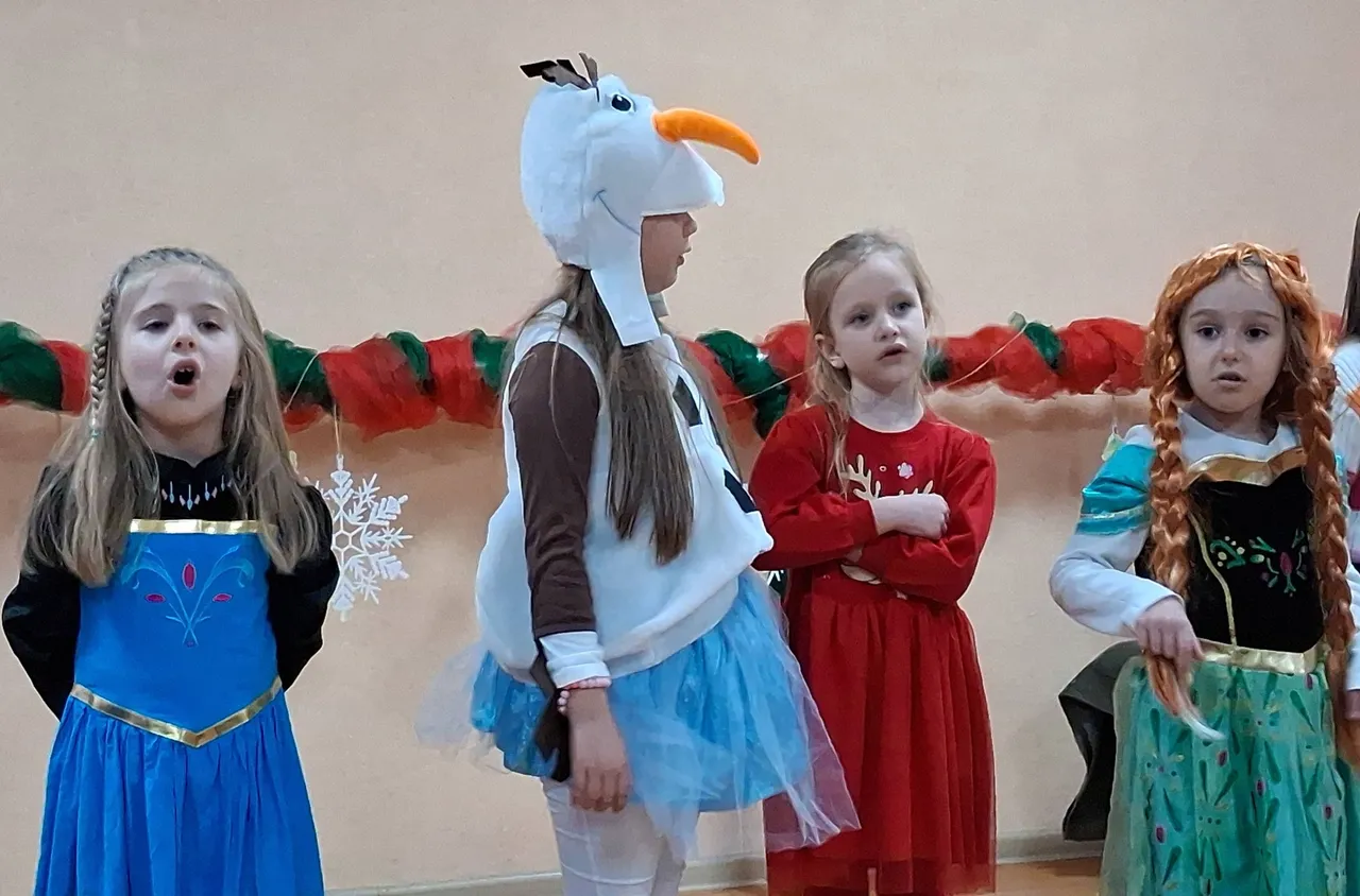 Коледен концерт „Вълшебни приключения в навечерието на Коледа“ в Дупница