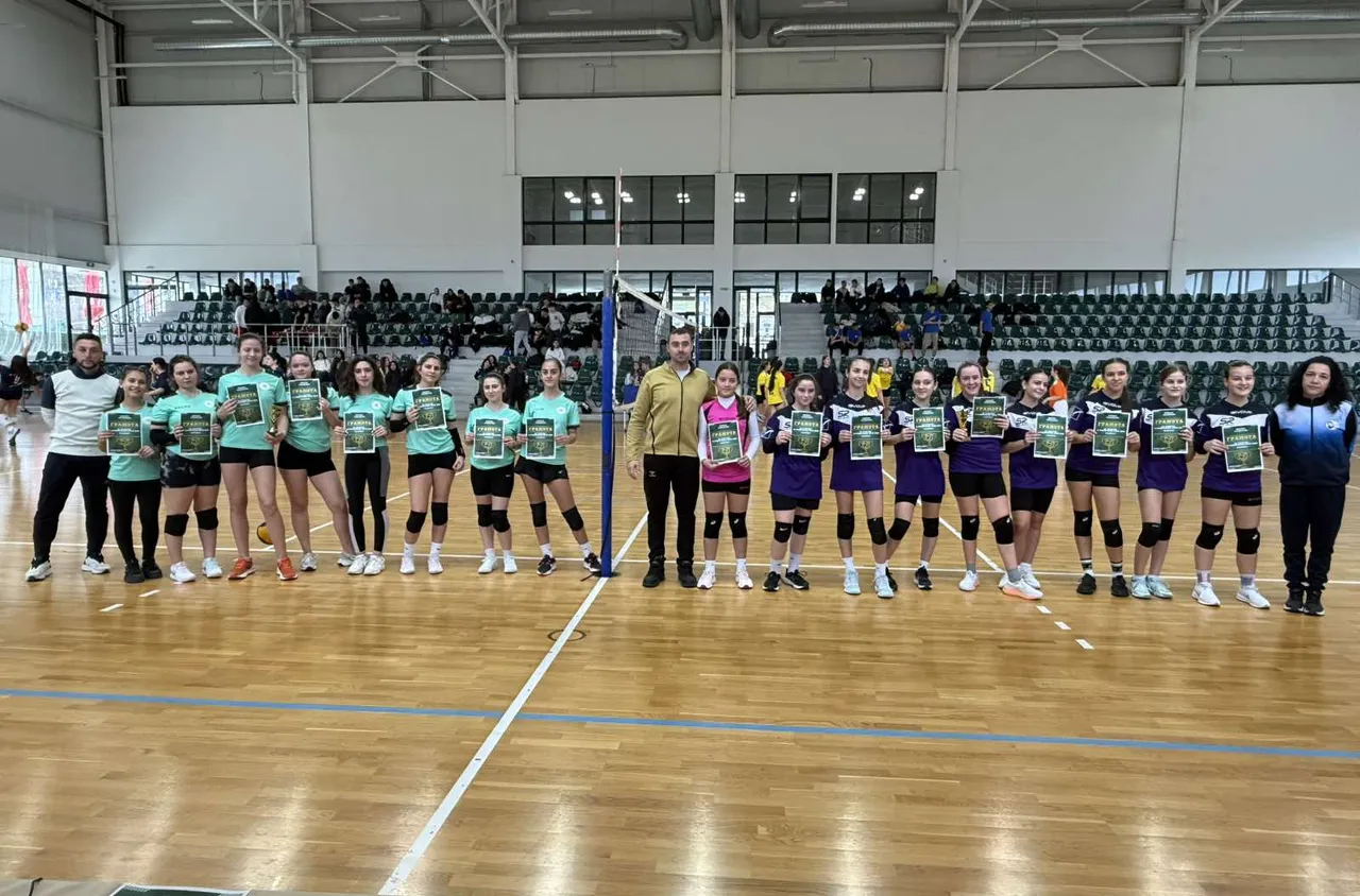 Десетки отбори мериха сили в Ученическите игри в община Сандански 