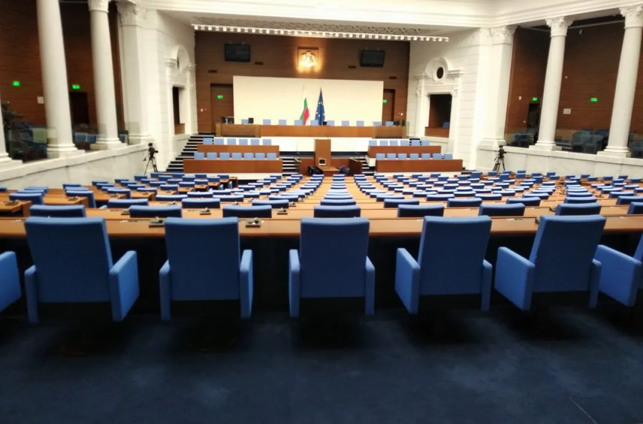 Големината на цифрите и буквите скара депутатите в НС