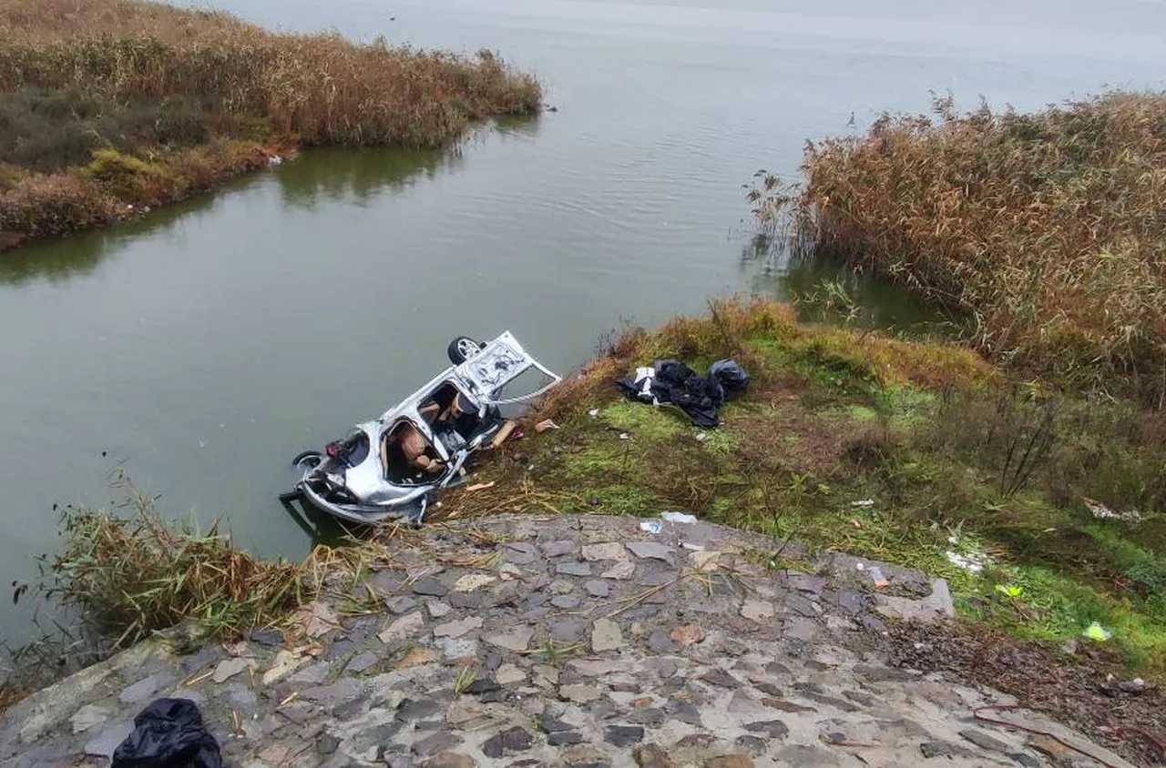 Кола с мигранти падна в езерото Вая, има жертви