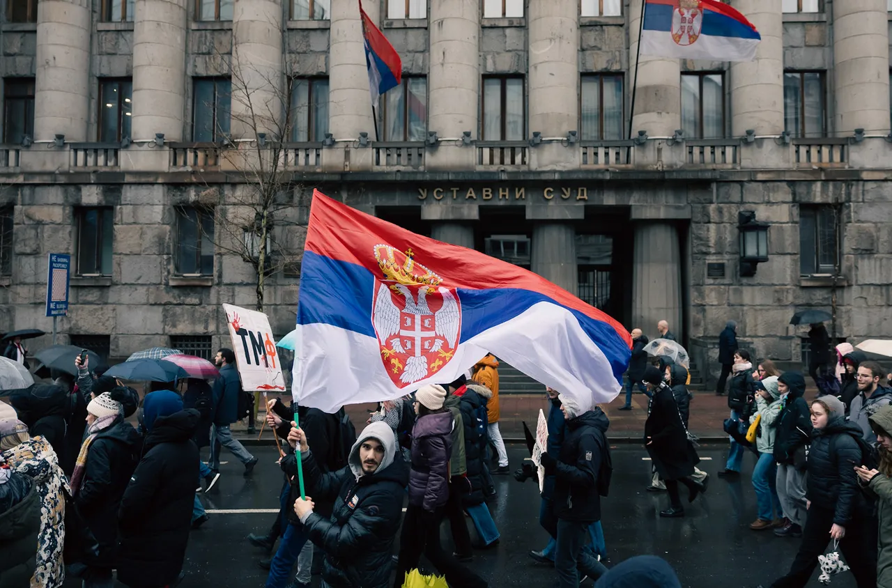 Студентите блокираха сградата обществените медии в Сърбия