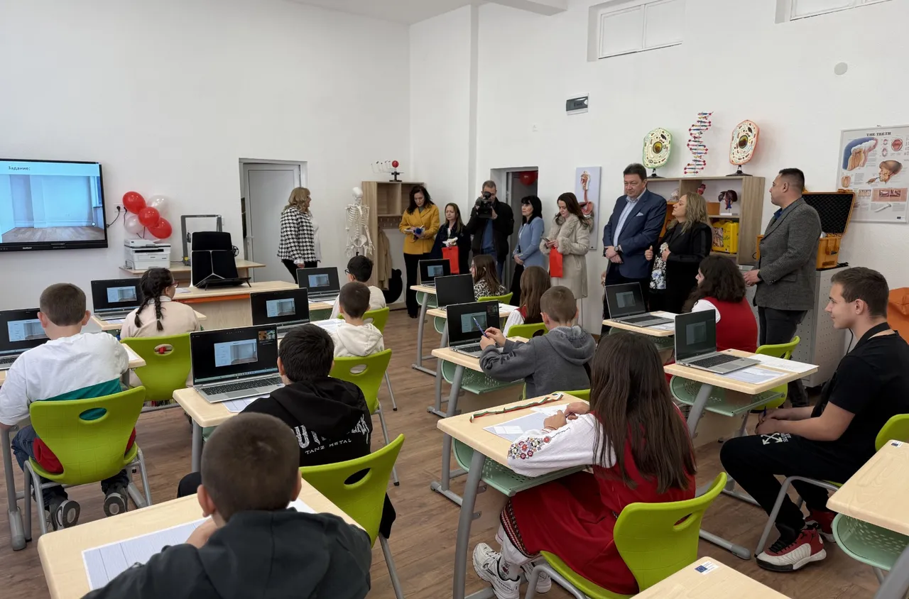 Откриха STEM център в училището в Марикостиново