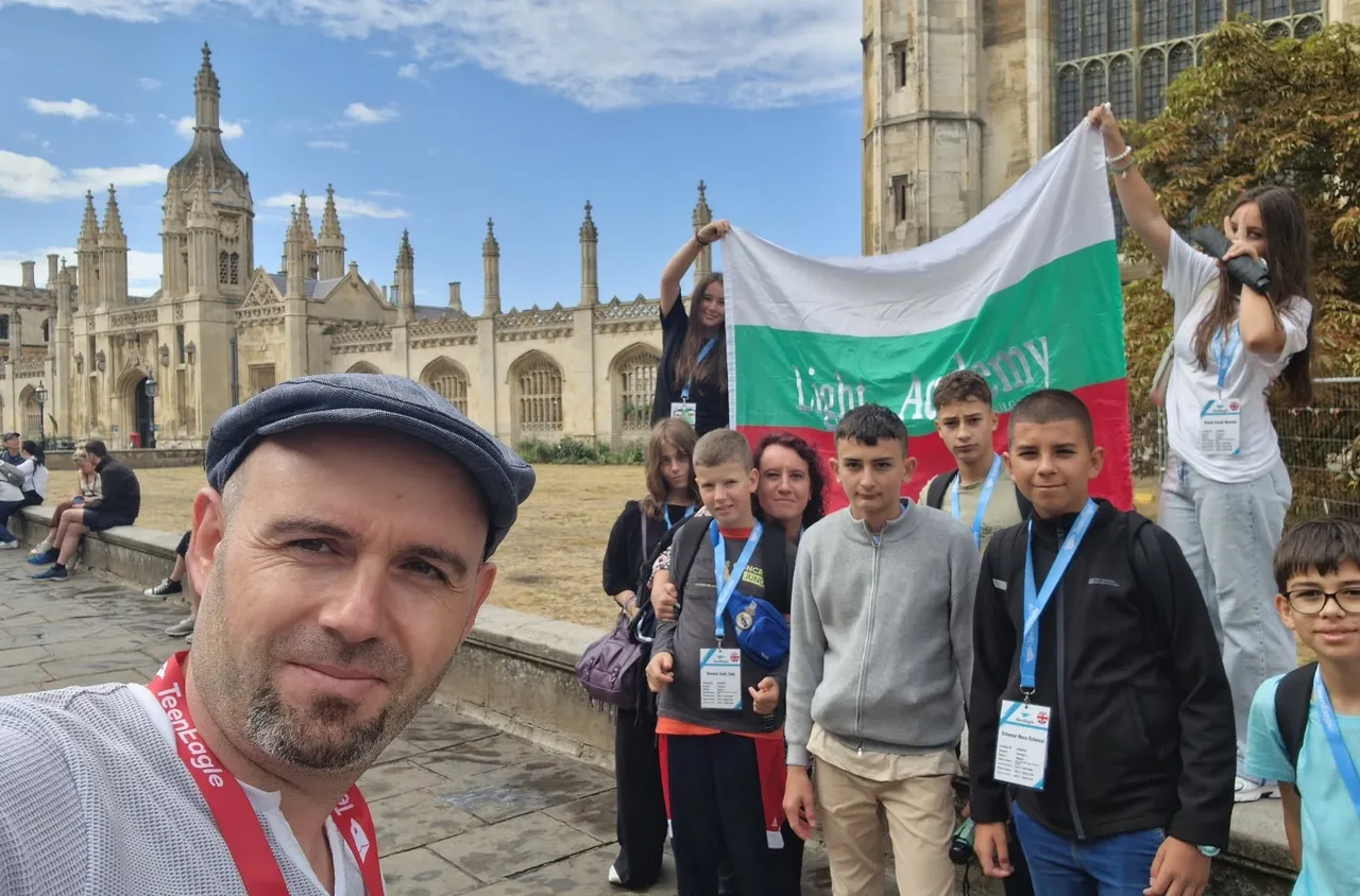 Деца от Югозапада с медали от Оксфорд