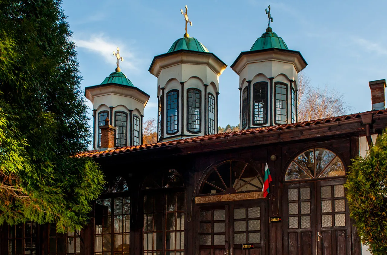 Кюстендил посреща икона и частица от мощите на Св. Димитър Солунски