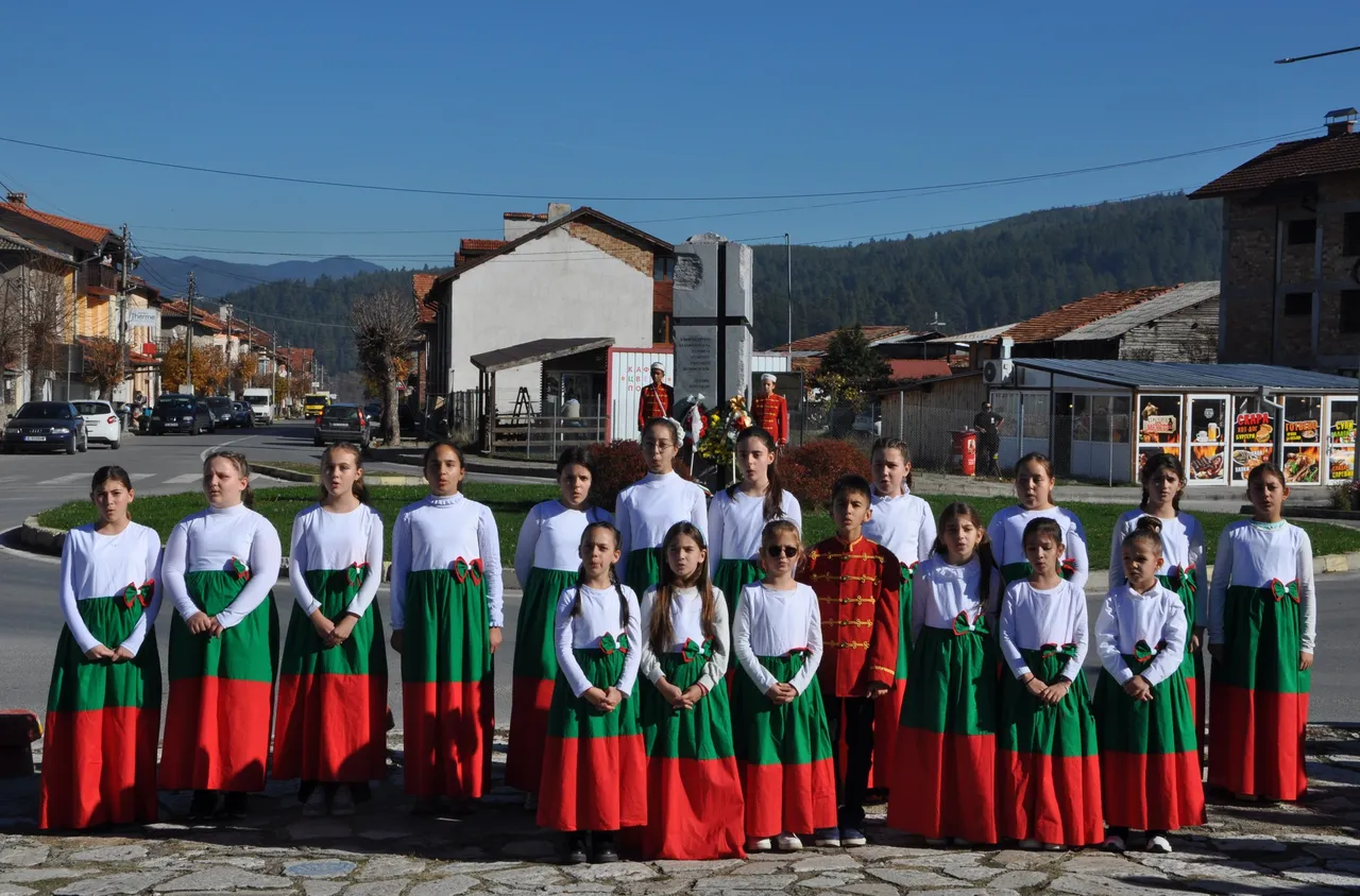 Баня се преклони пред загиналите за свободата