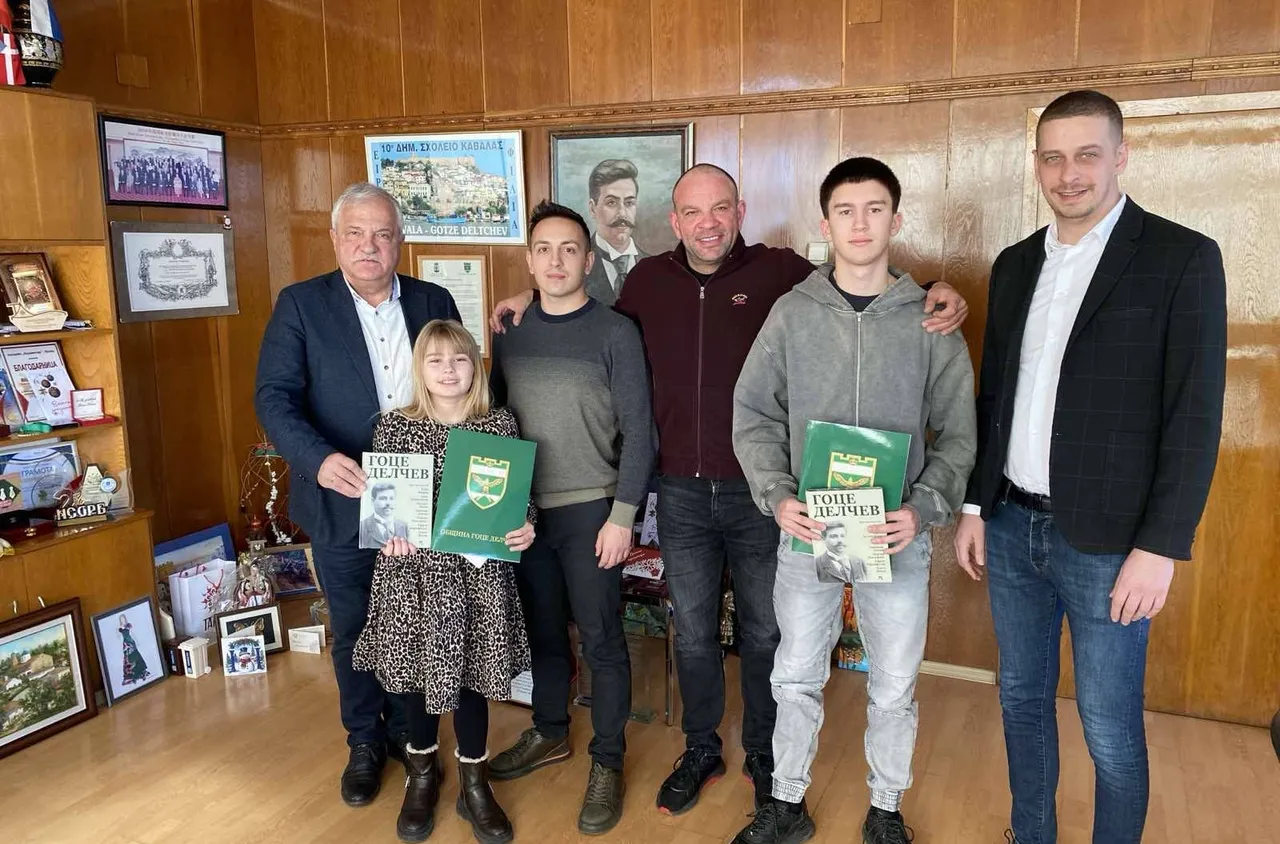 Кметът на Гоце Делчев посрещна млади спортисти