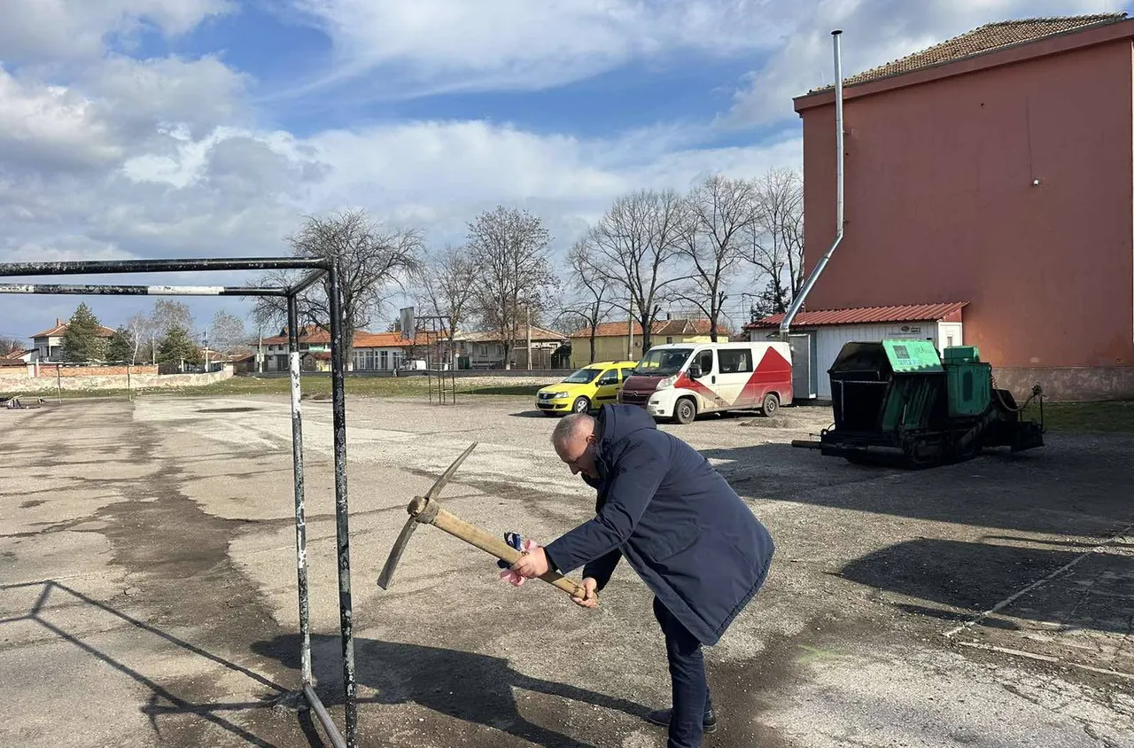 Първа копка на нова площадка в Първомай