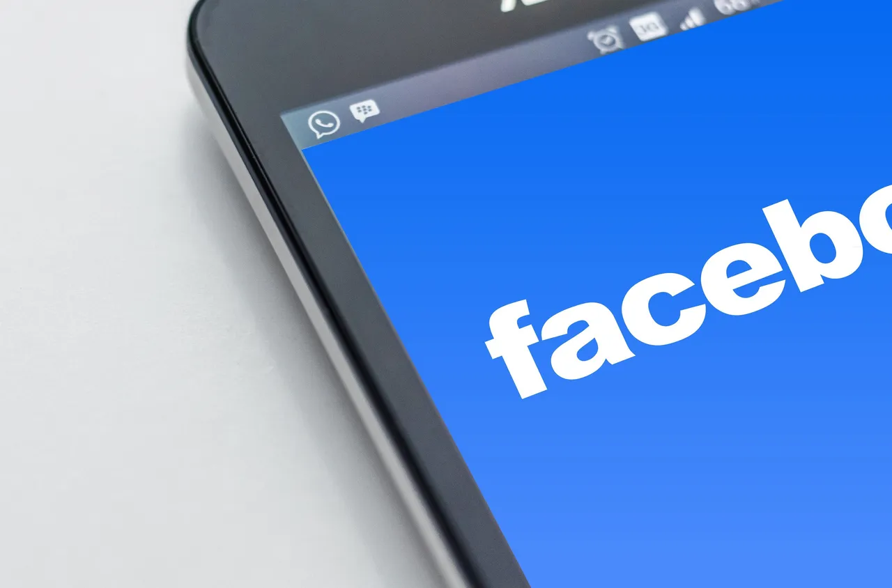 Facebook се срина за пореден път