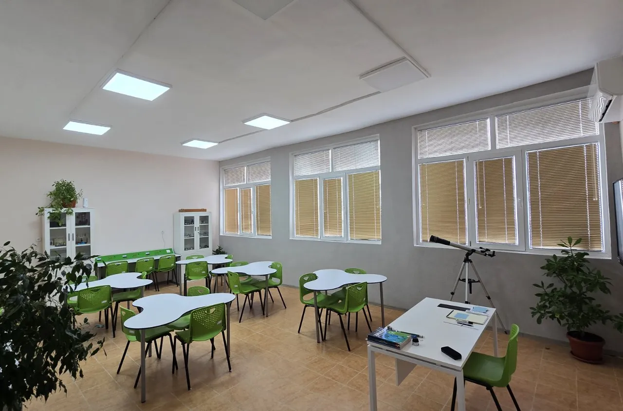 СУ "Св. Паисий Хилендарски" – Кресна откри своята нова STEM среда