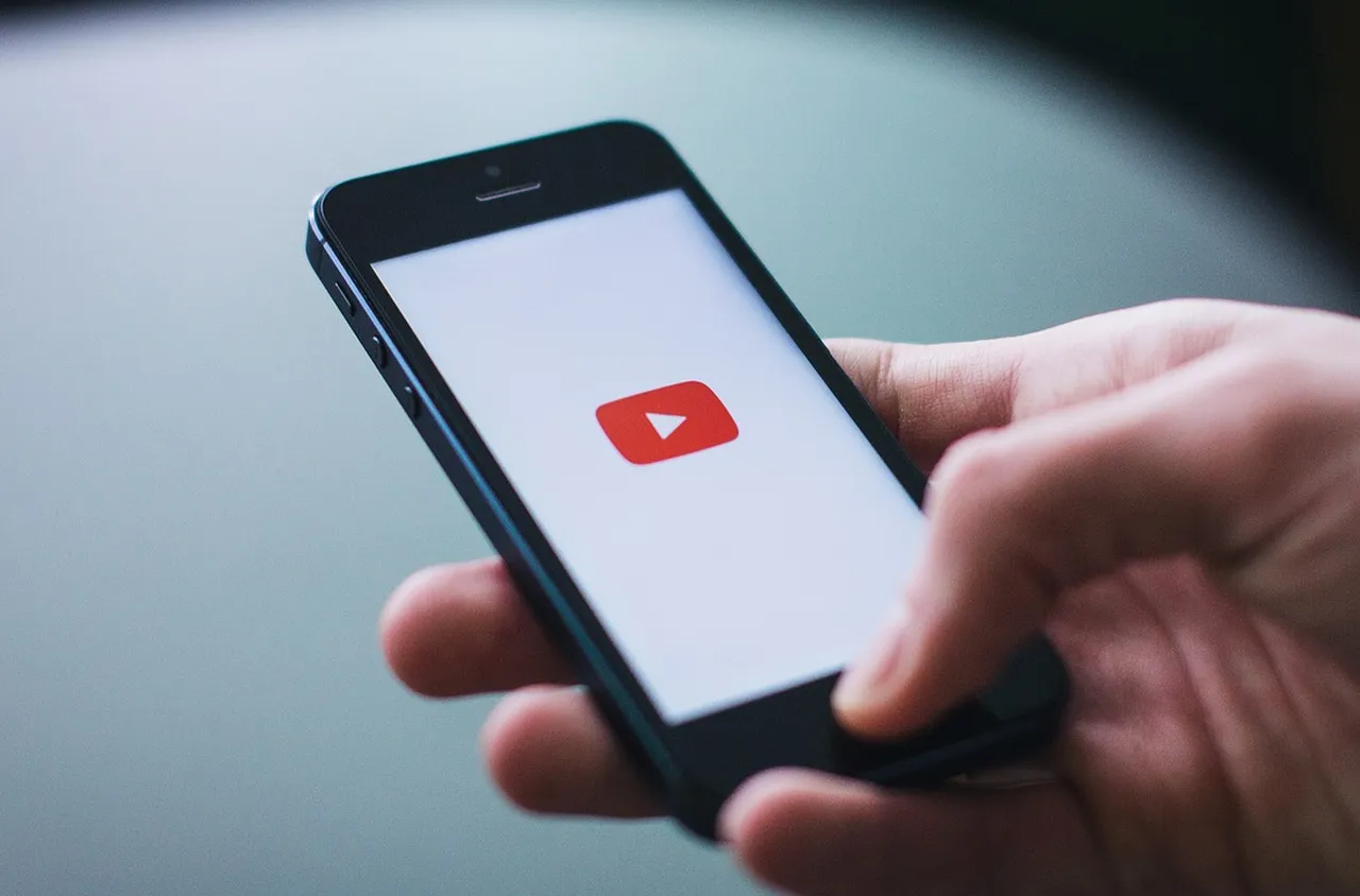 YouTube тества средство с изкуствен интелект