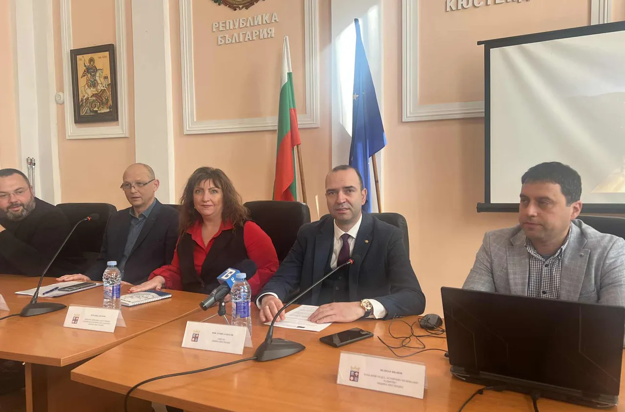 Централната част на града и селата в община Кюстендил с ново улично осветление