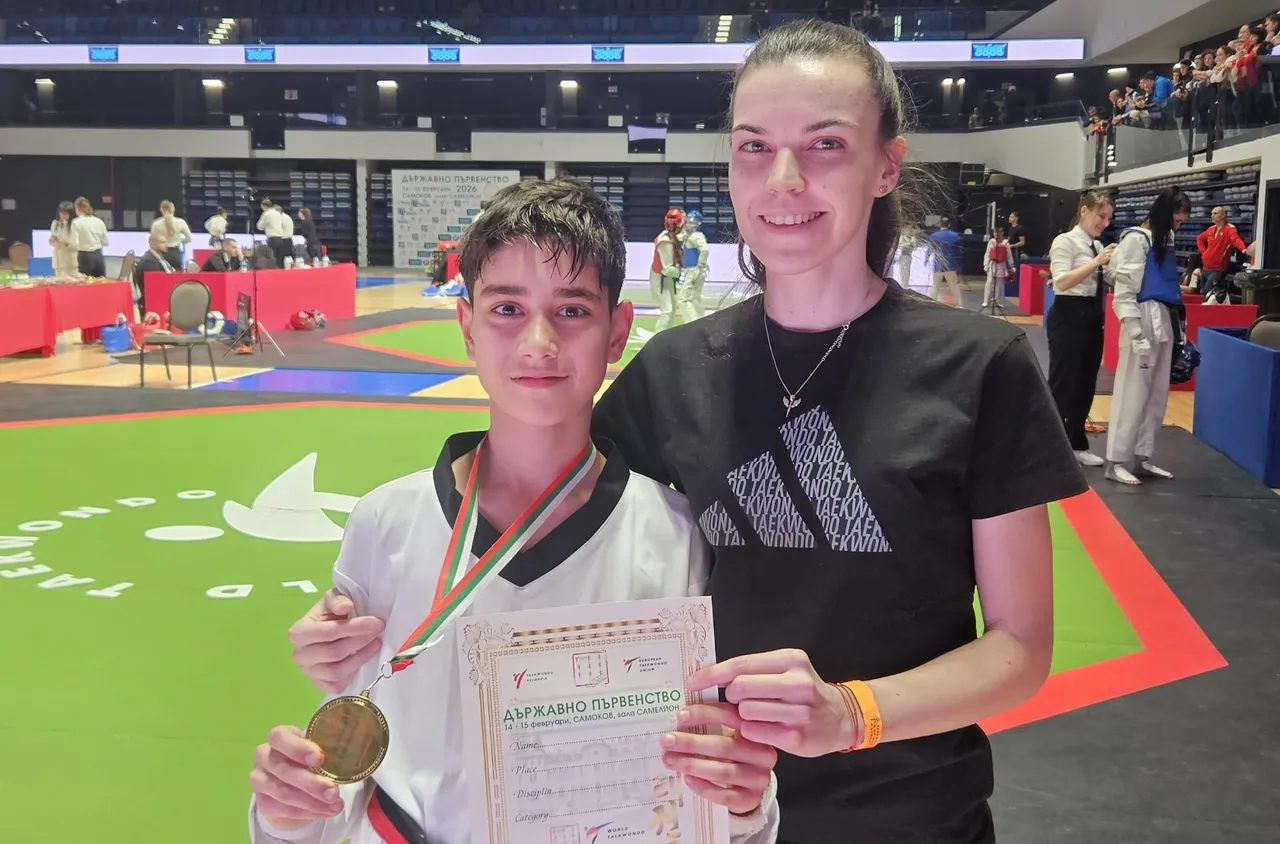Злато за Георги Попов от Разлог на Държавното първенство по таекуондо