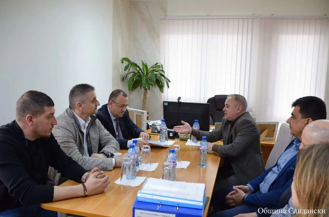 Кметът Стоянов обсъди с министър Иванов инфраструктурните проекти на община Сандански