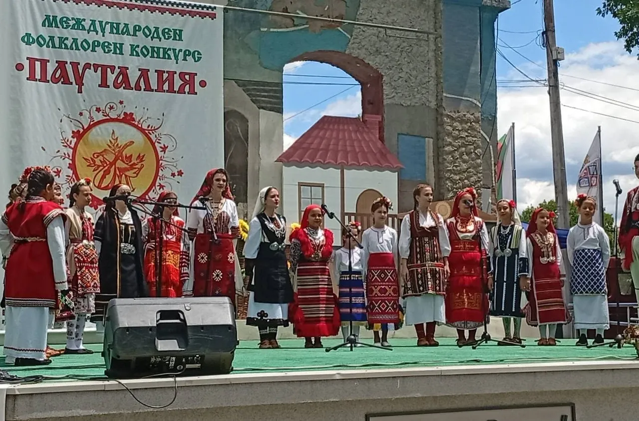 ФФ "Славеи" с престижни отличия от фестивала "Пауталия"