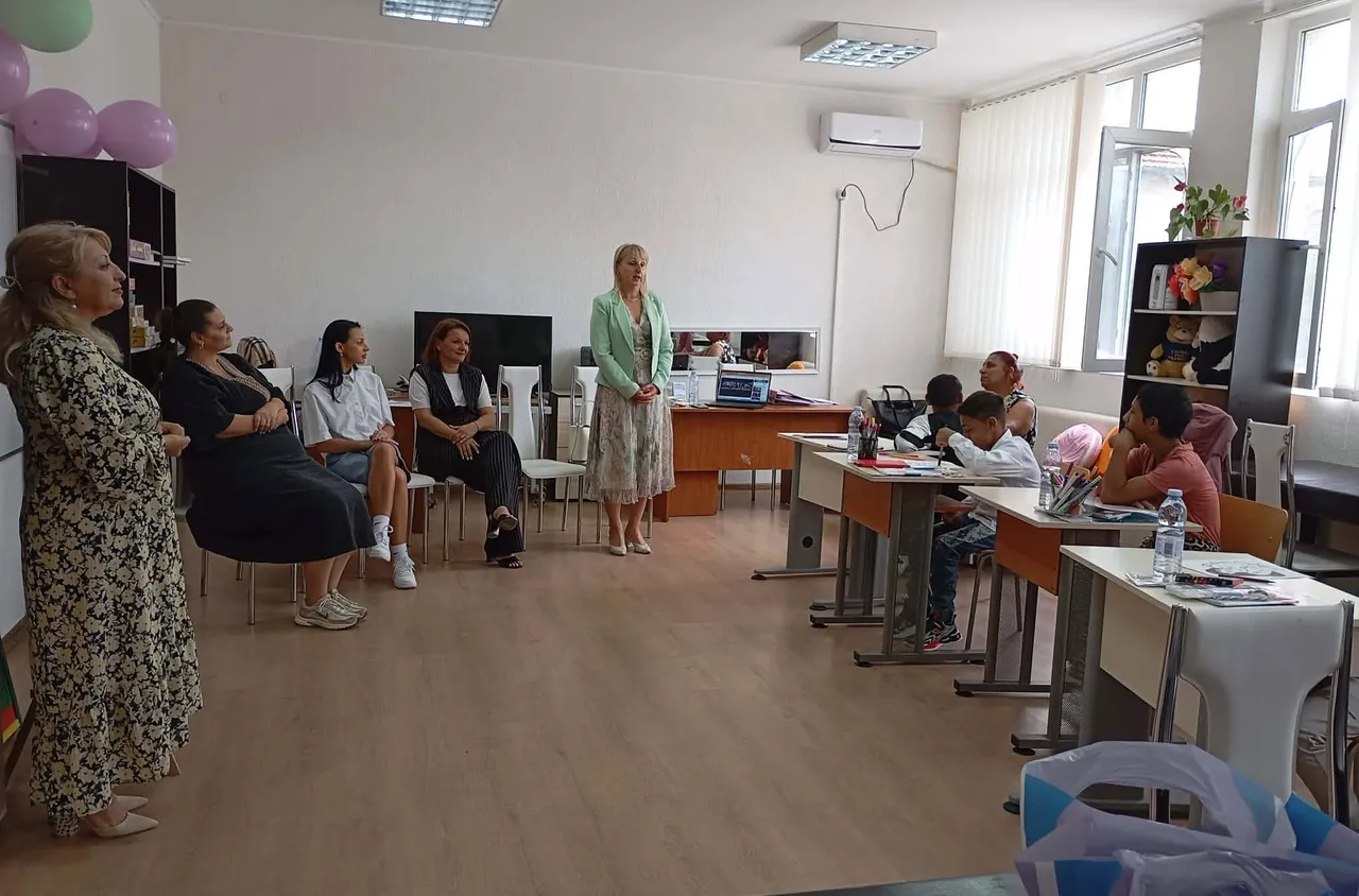 В ЦСРИ - Струмяни откриха новата учебна година на класа от деца със специфични потребности