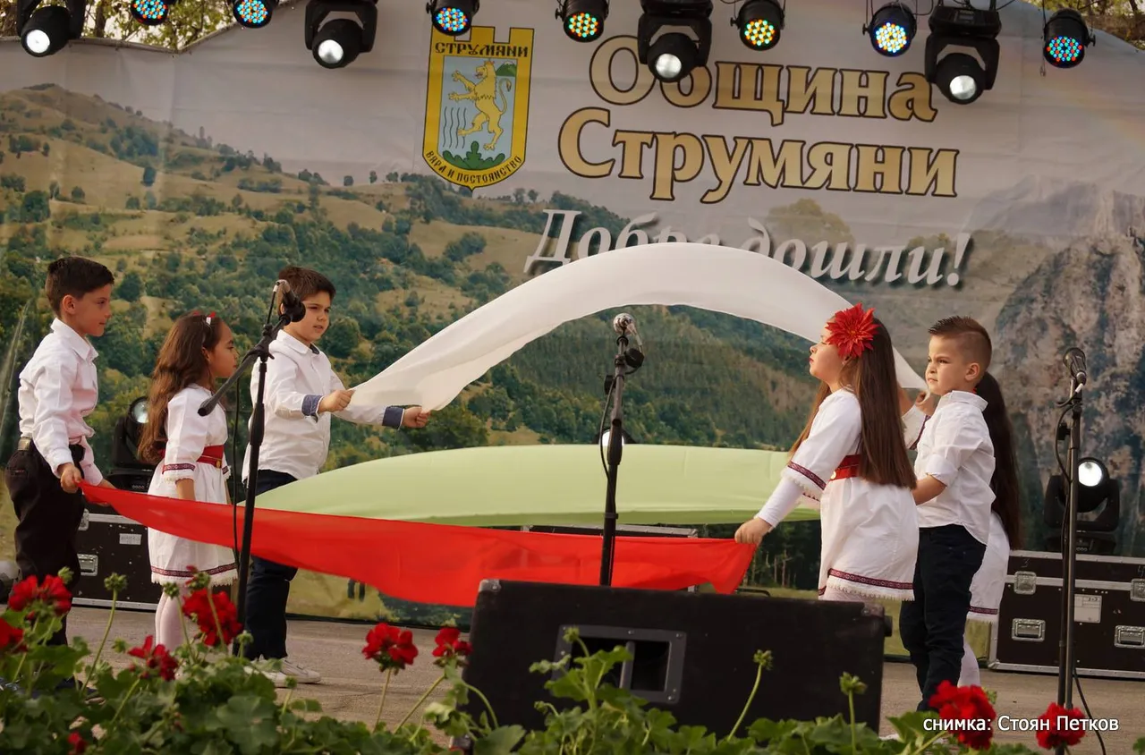 Фолк звездата Роксана ще бъде специален гост на празника на Струмяни