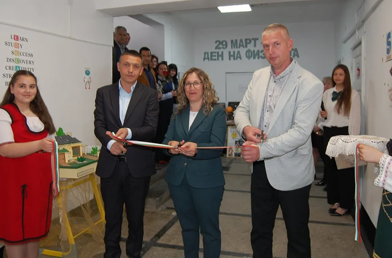 Нов STEM център отвори врати в СУ "Св. св. Кирил и Методий" в Якоруда