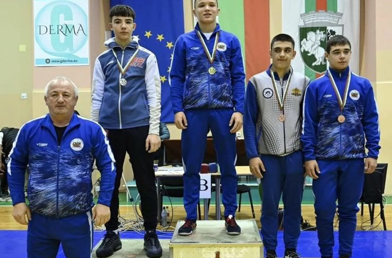 Ученици с медали от Държавното лично първенство по борба