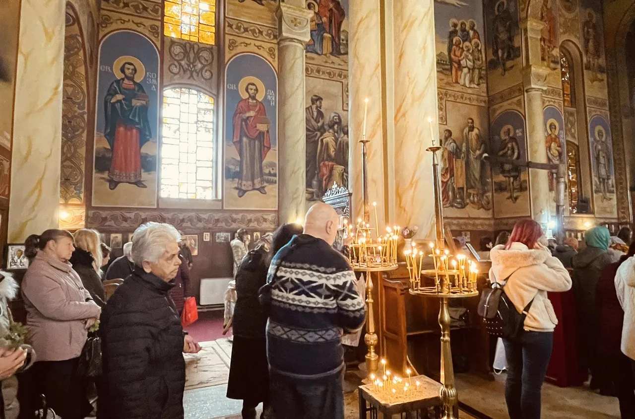 Кой празнува на 28 март