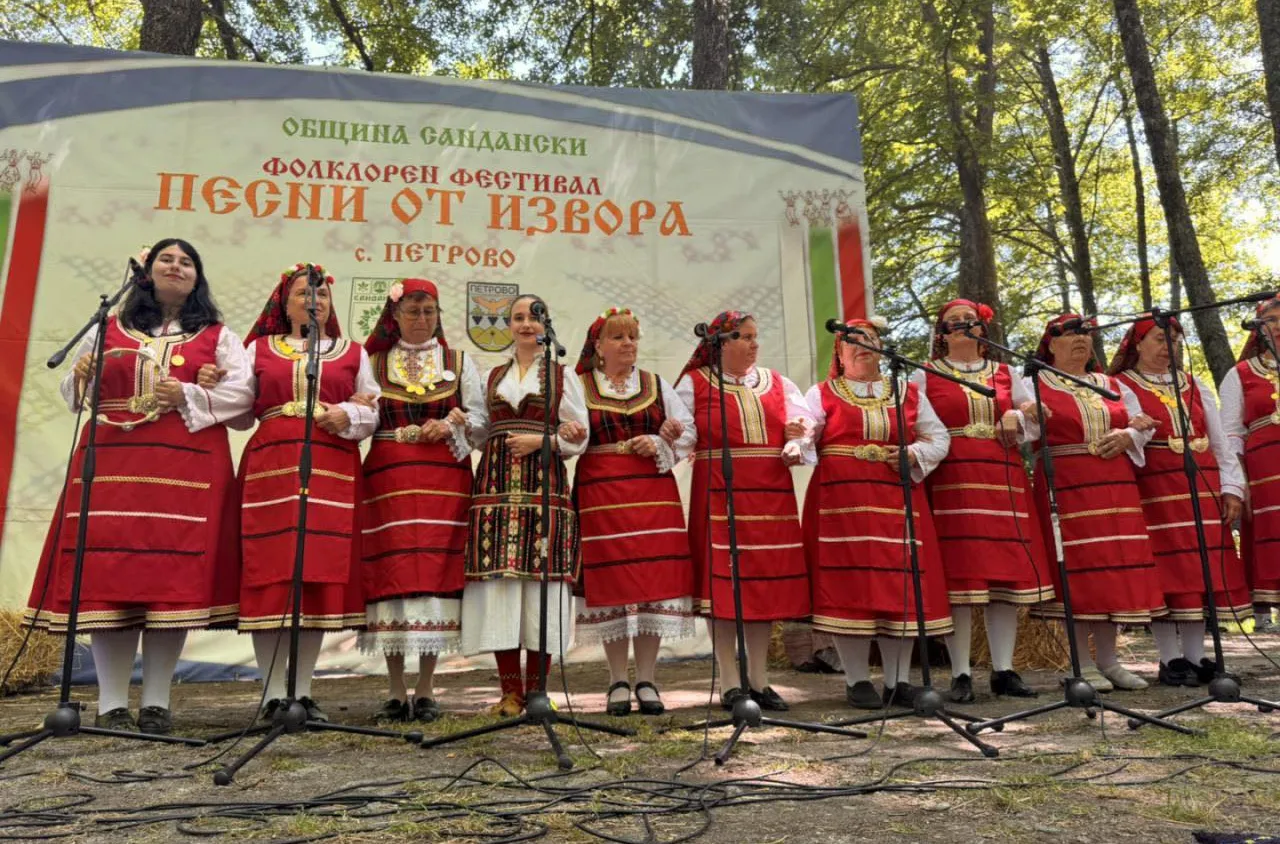 Над 30 състава участваха във фестивала "Песни от извора“ край Петрово