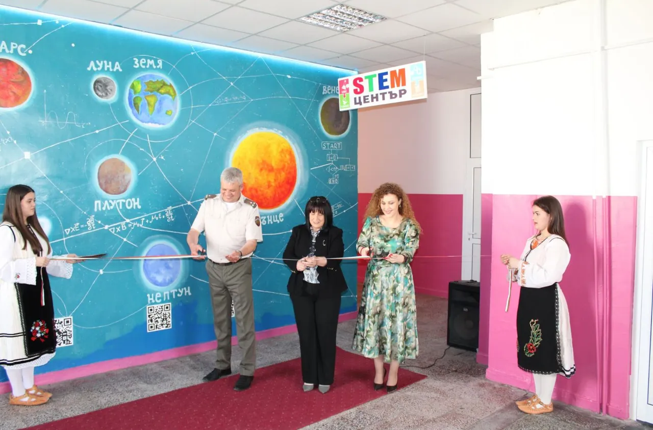 Нови STEM кабинети откриха в Разложката професионална гимназия
