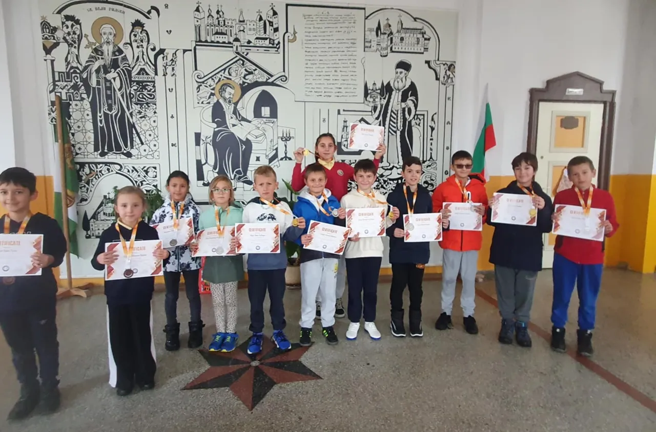 Ученици от Банско с отлично представяне на състезанието "Математика без граници"