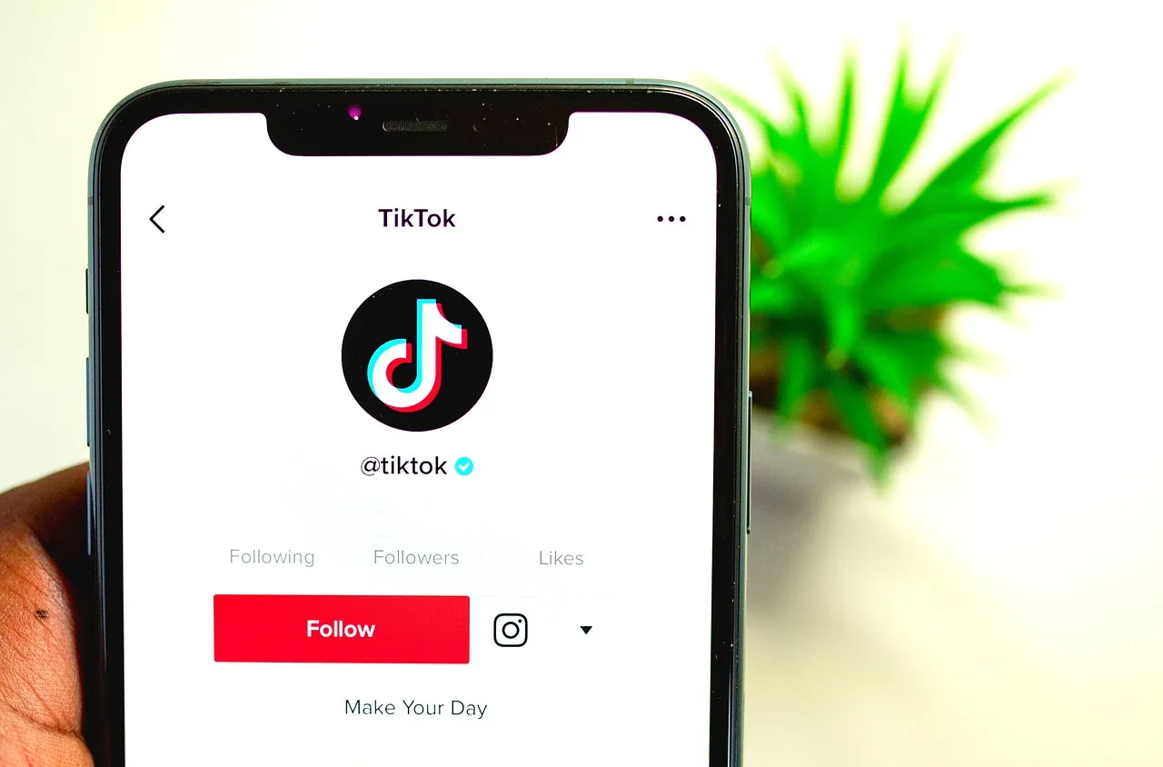 Amazon слага ръка върху TikTok