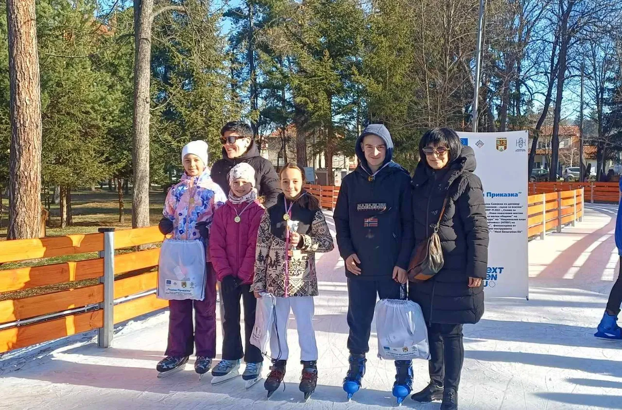 Успех за ППМГ "Константин Фотинов“ на ледената пързалка в Самоков