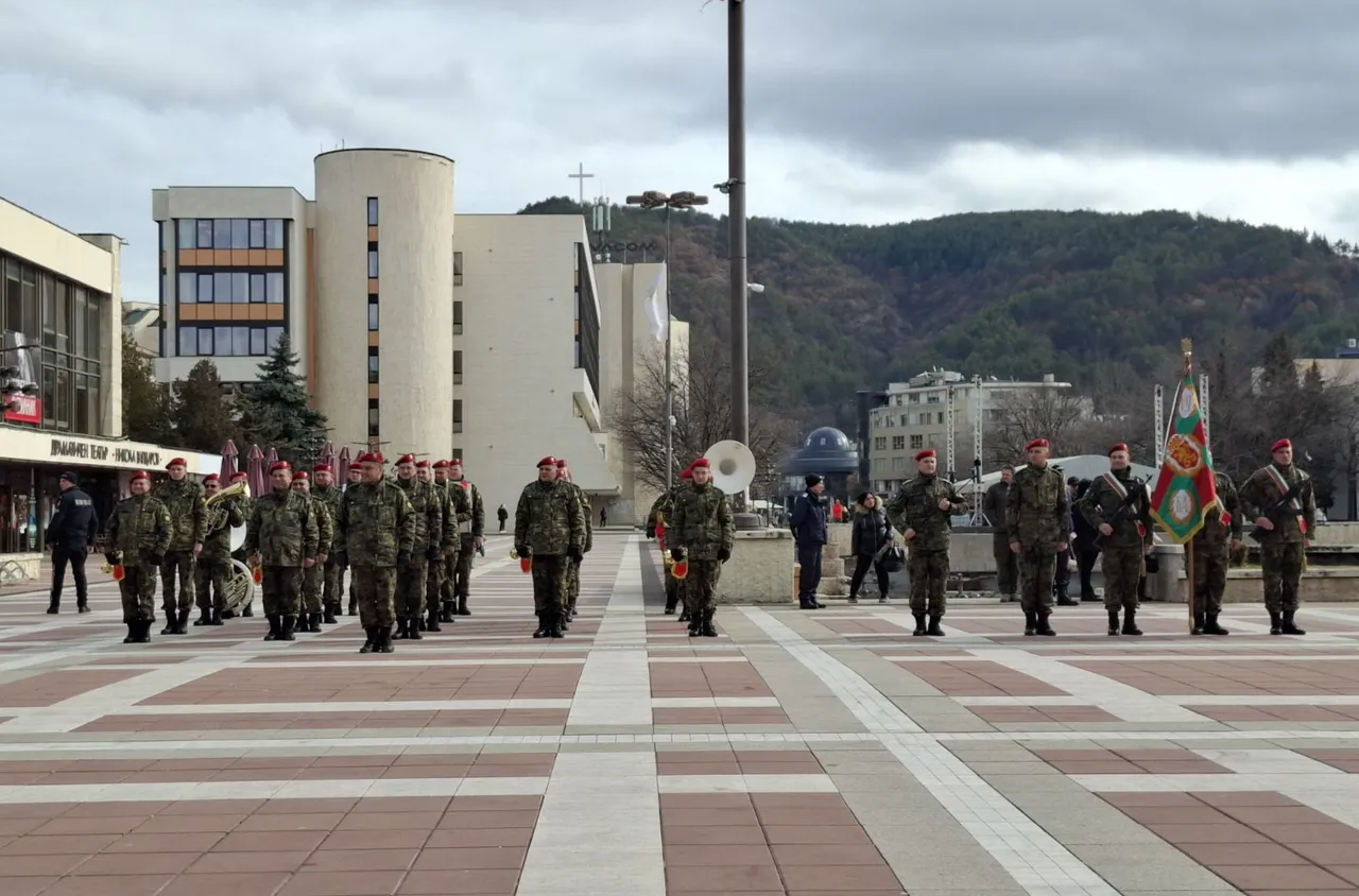Церемония по офицалното изпращане на военно формирование в Косово