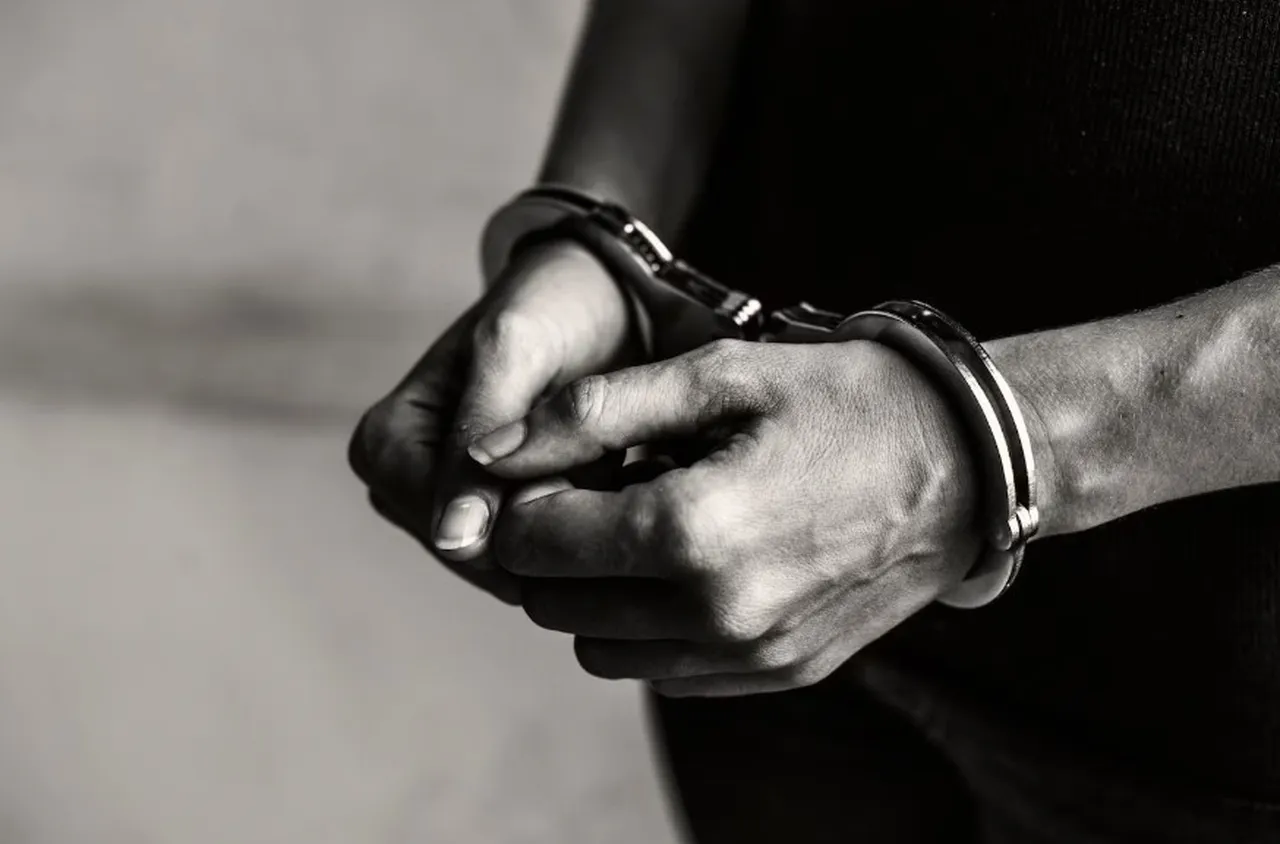 10 арестувани при полицейска акция в Бургас