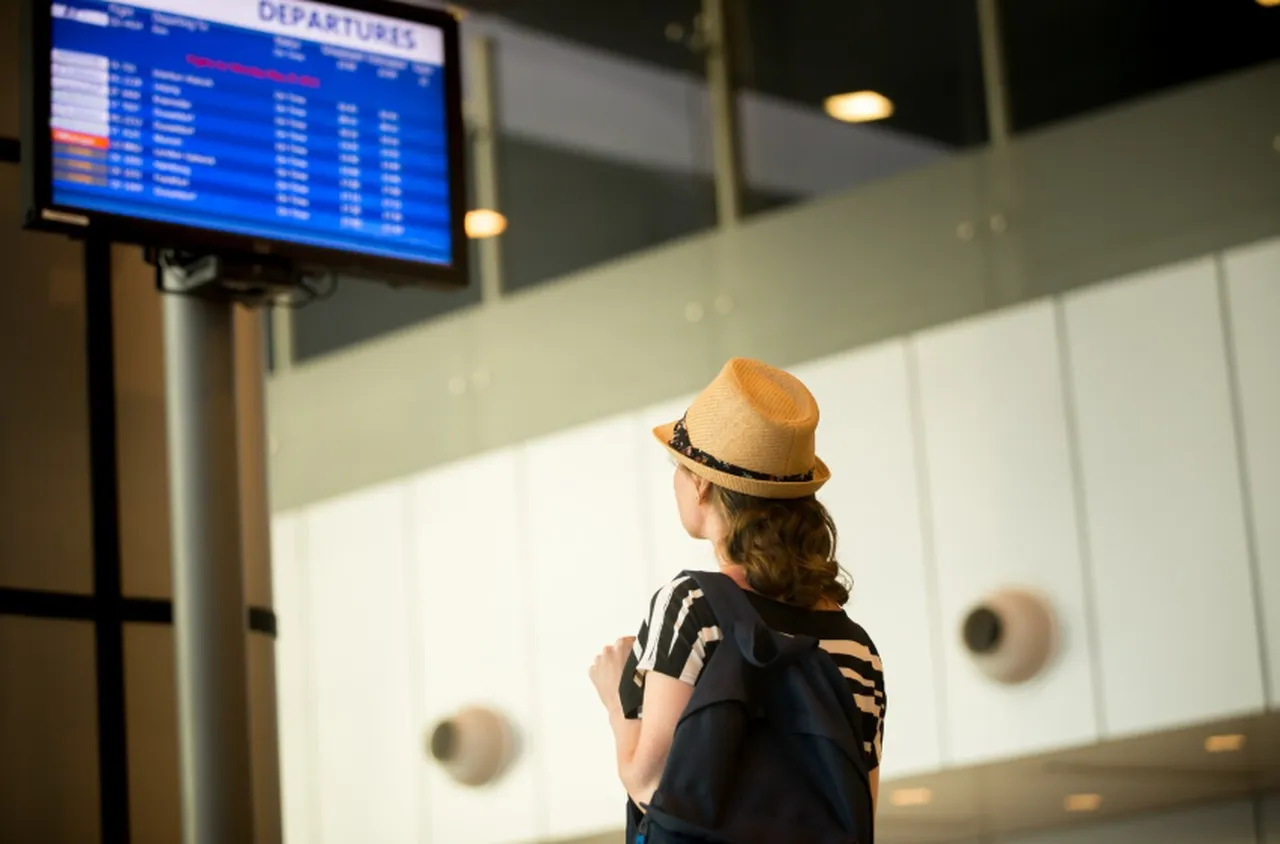 Технически проблем обърка полетите в Гърция