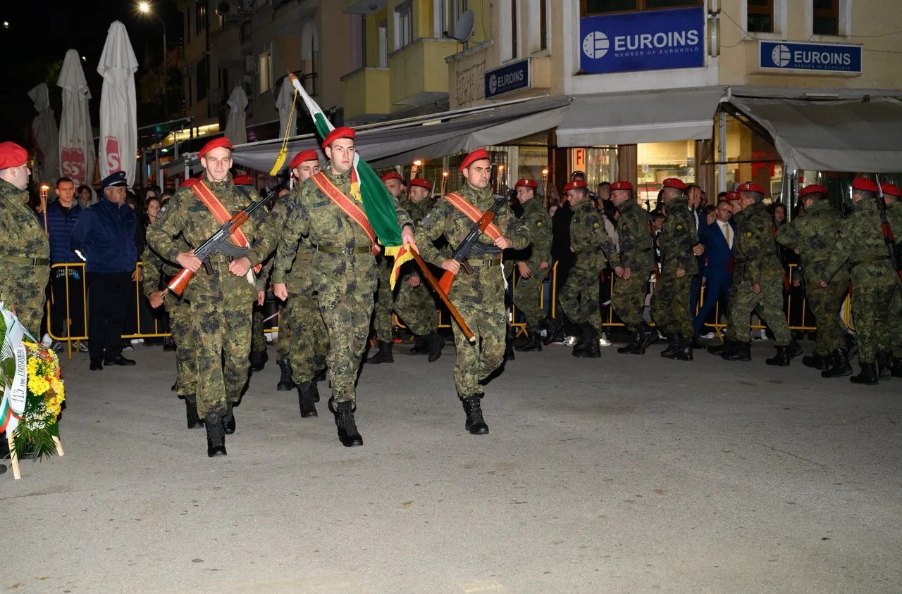 113 години свобода: Петрич отдаде почит на своите освободители