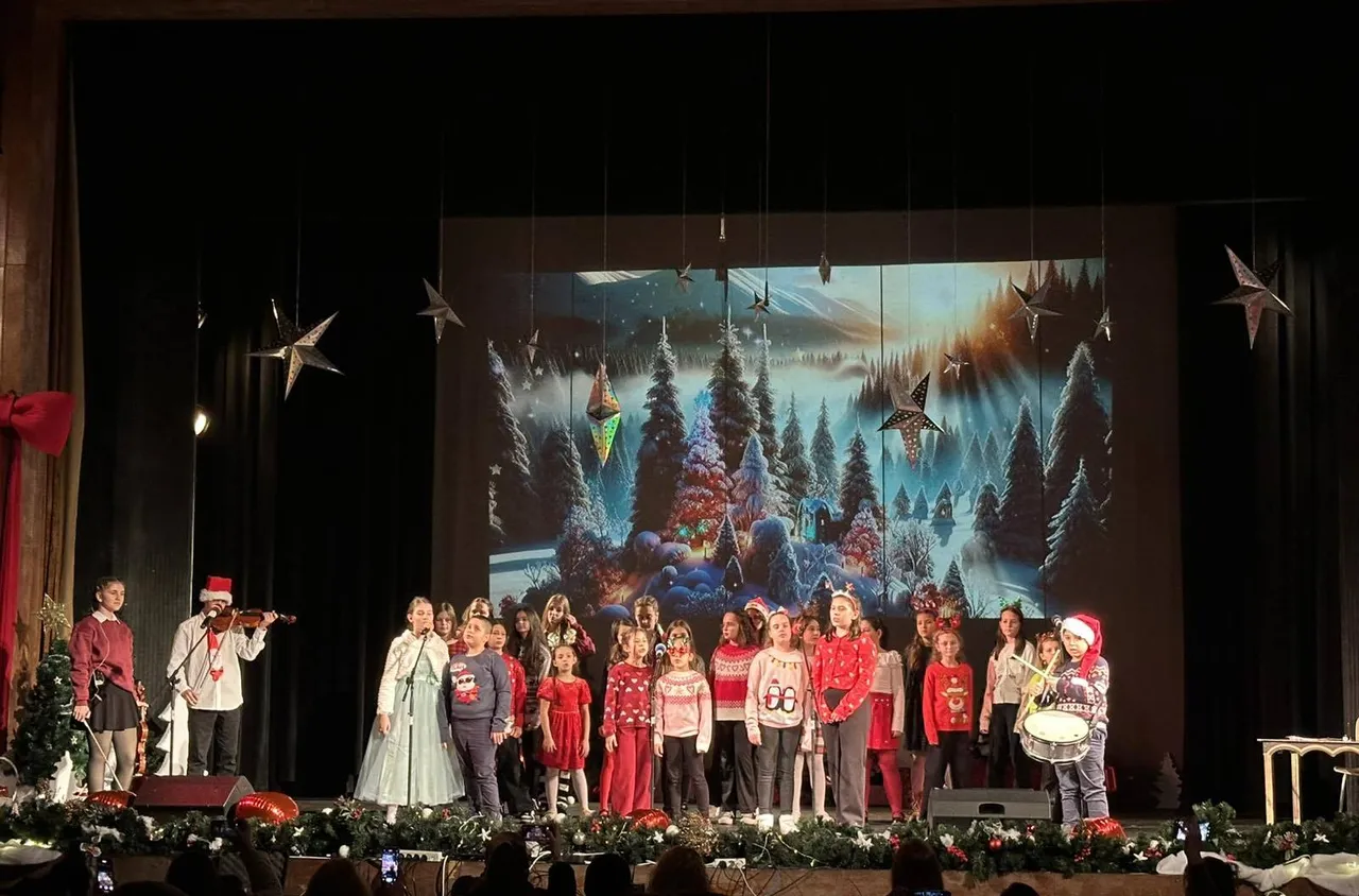 Коледно вълшебство на сцената в Дупница