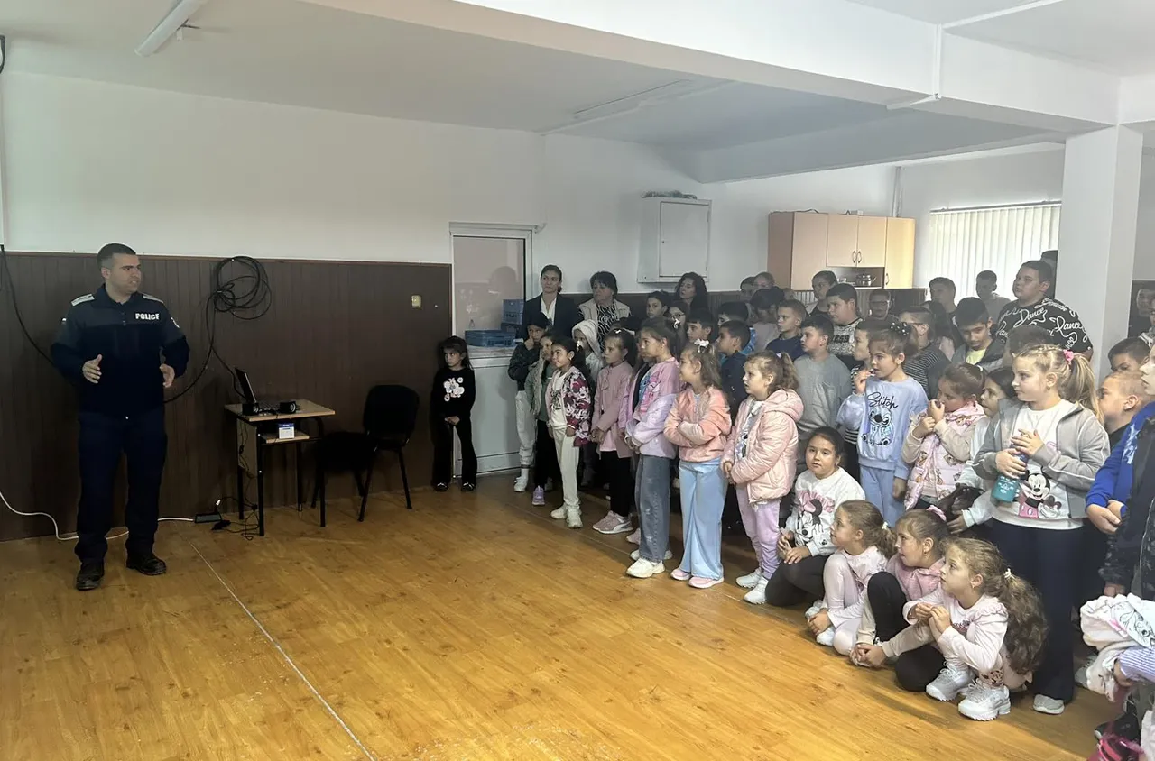 Беседа на тема "Безопасност на движението" за децата в Якоруда