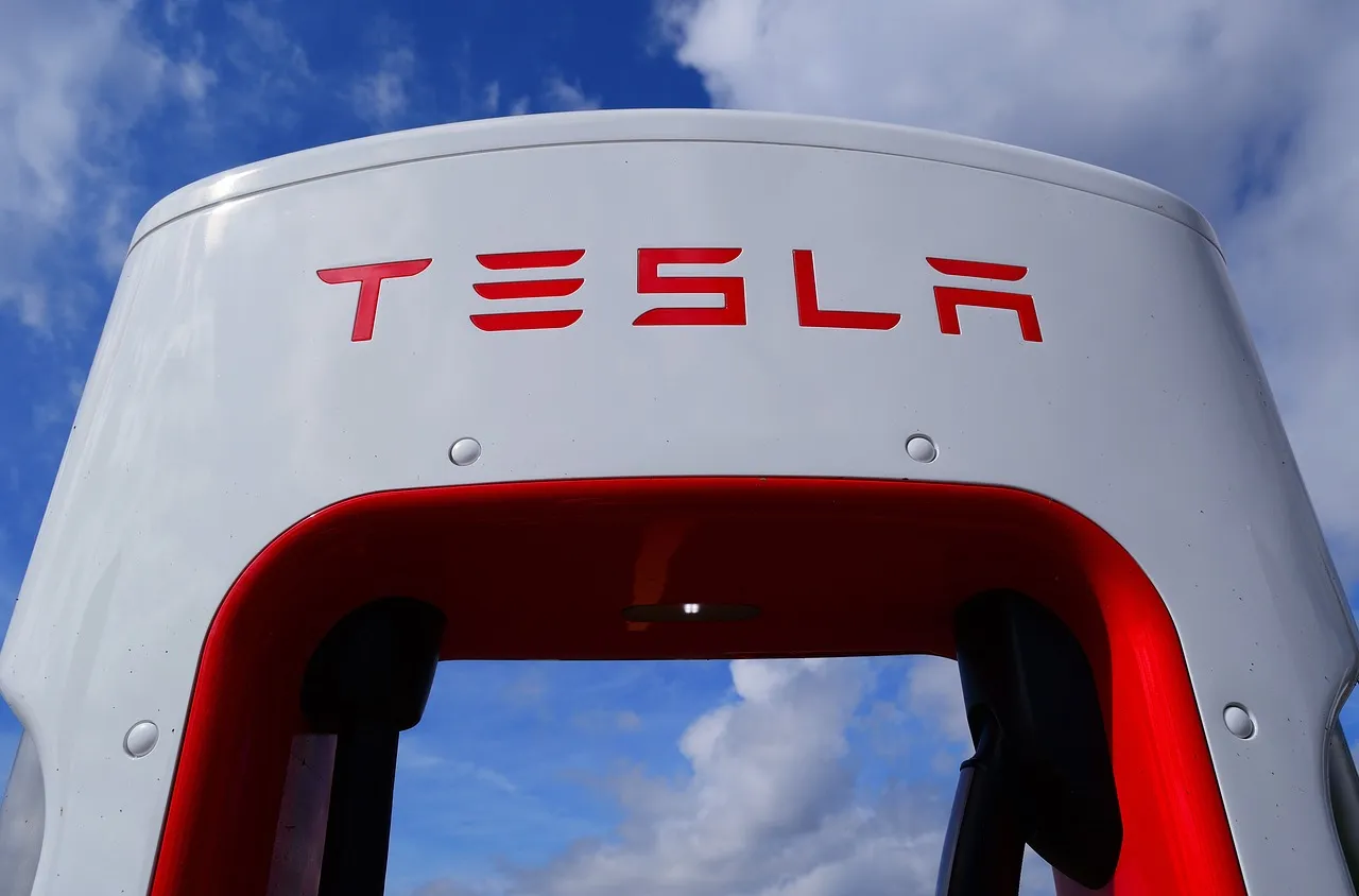 Tesla - нещо повече от компания за коли на ток