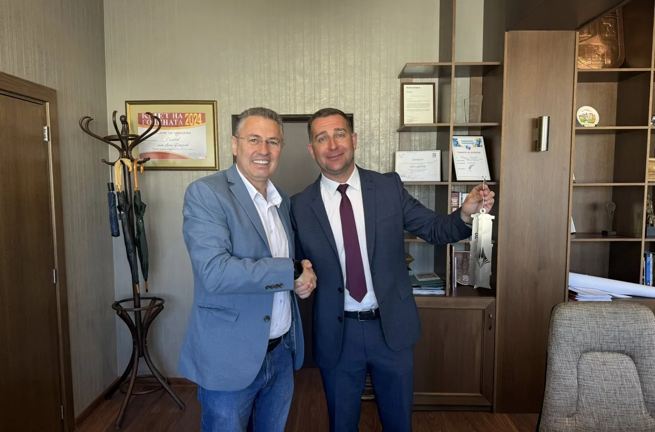Ректорът на Минно-геоложкия университет на посещение в Самоков