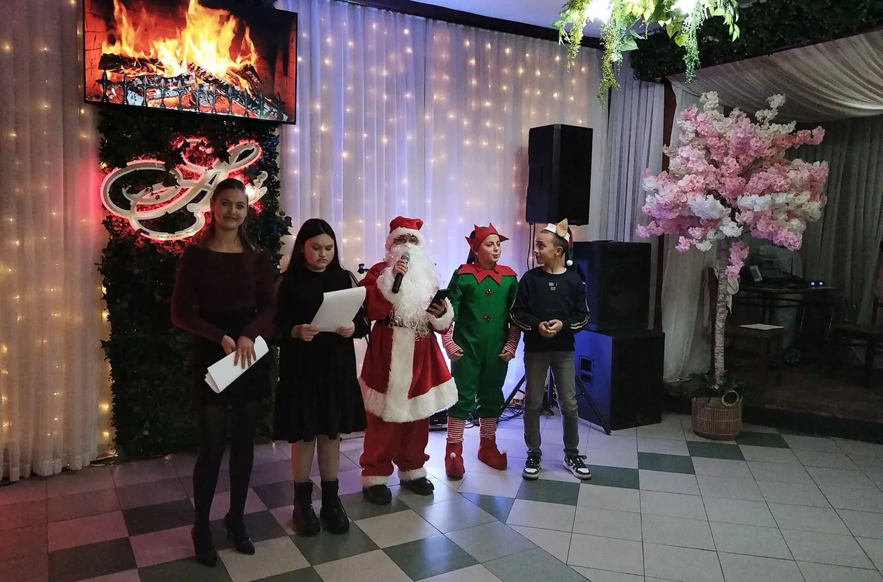 Ученици от Якоруда с коледен концерт