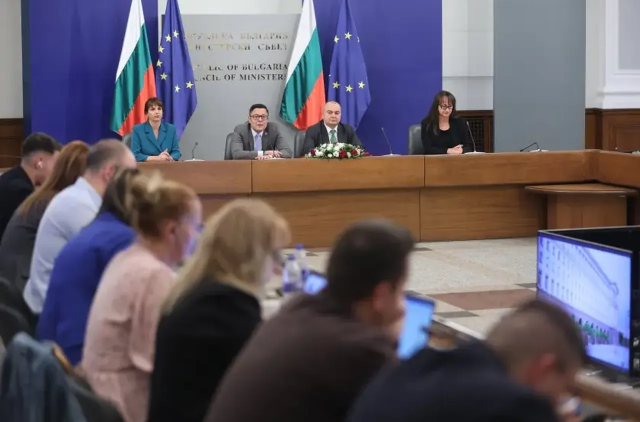 Вицепремиерът Пулев: Премахваме акциза на пропан-бутана