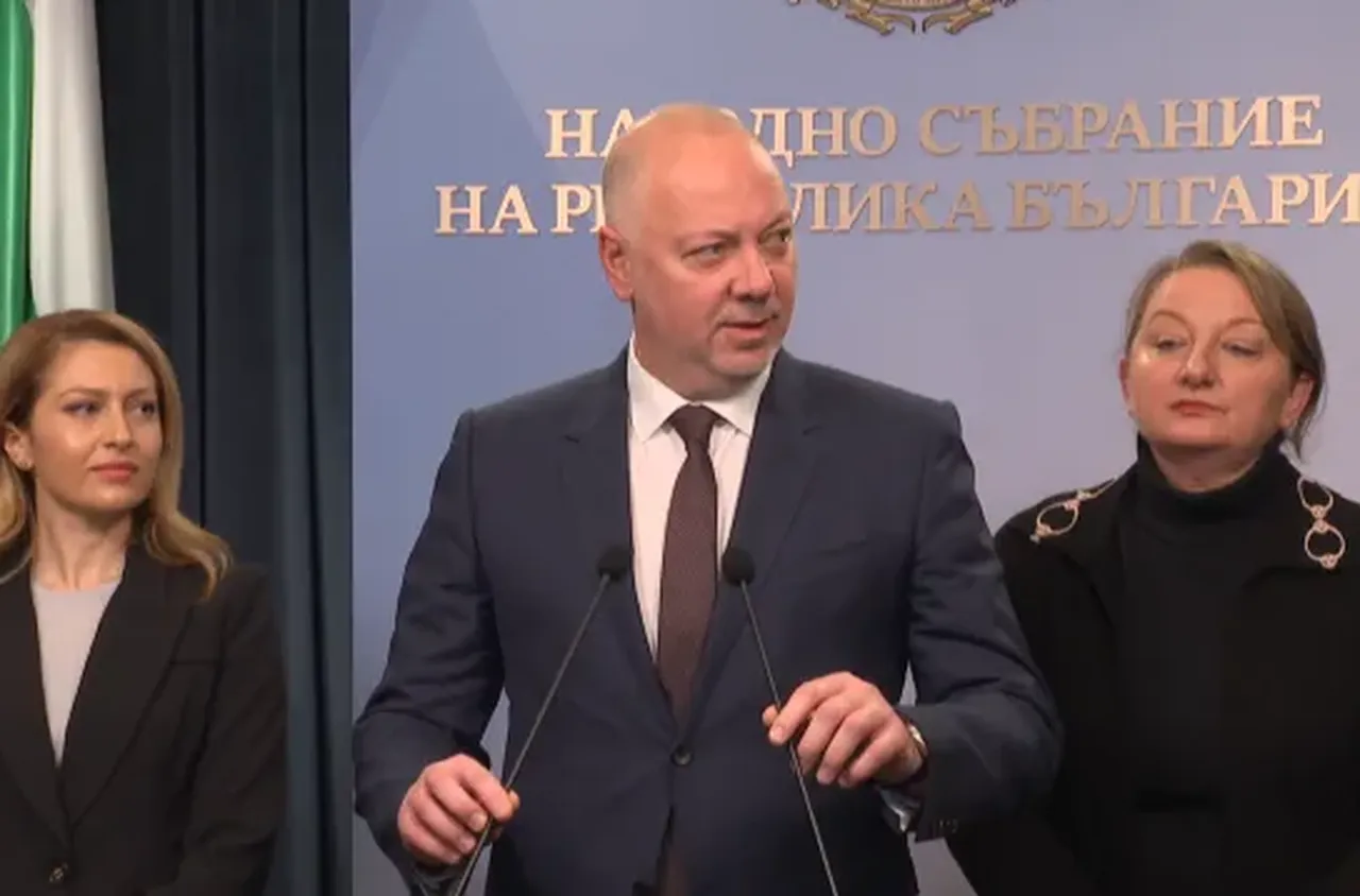 Кабинетът "Желязков" подаде оставка