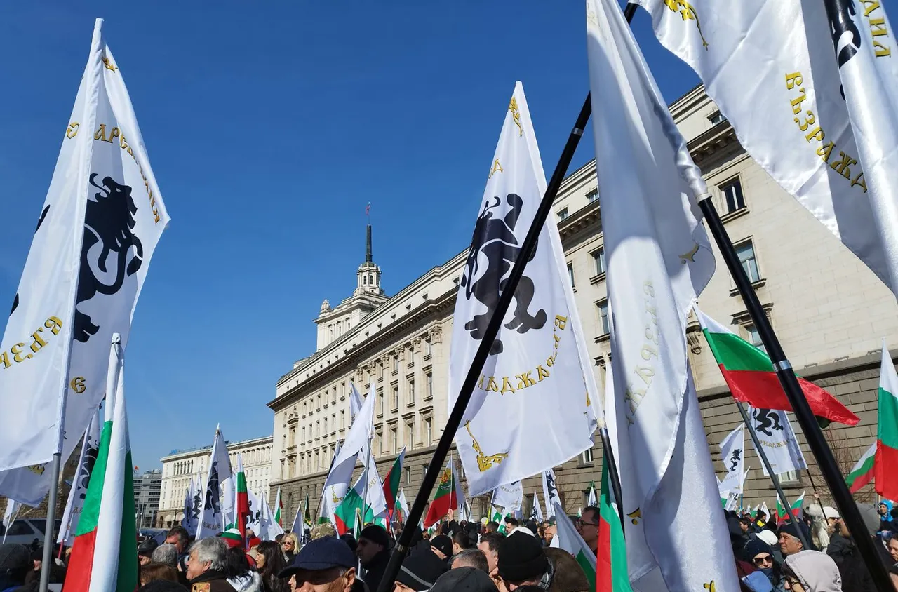 МВР издирва участниците във вчерашните сблъсъци в София