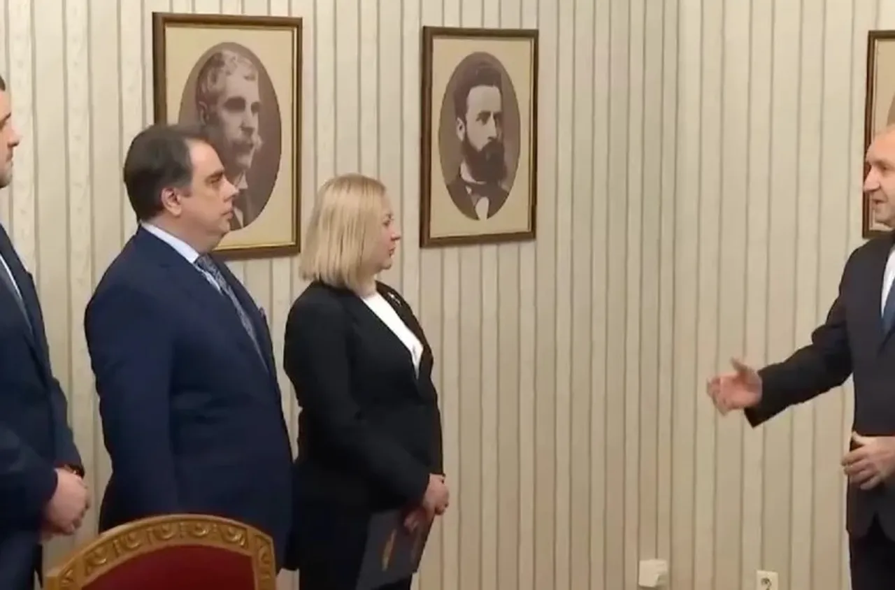 И ПП-ДБ върна мандата на президента