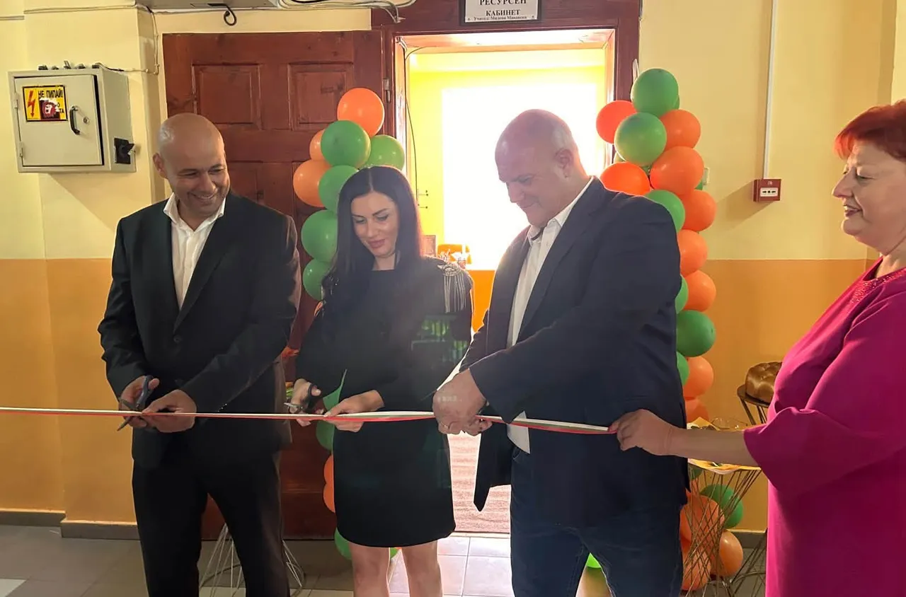 Тържествено откриха новата учебна година в Белово