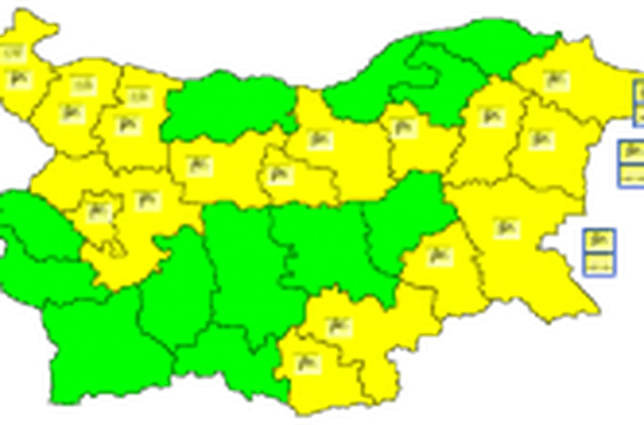 Жълт код за силен вятър е обявен за 16 области в страната