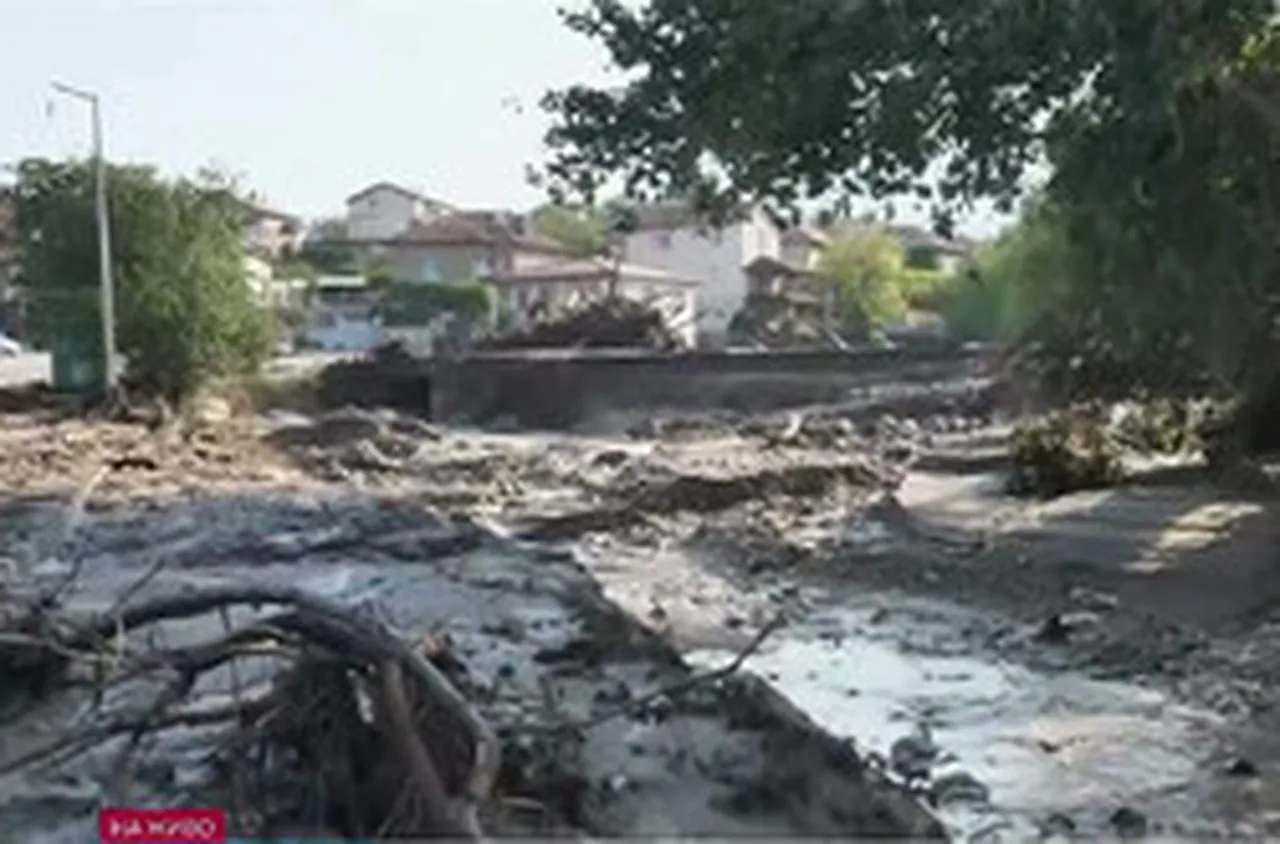 Седем души са били евакуирани в Струмяни, кметът обяво извънредно положение